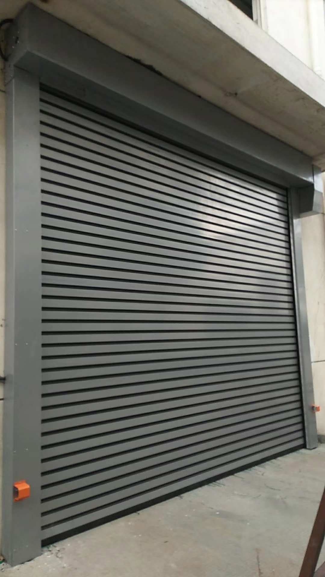 Guide to Hard Rapid Roll-Up Doors: Efficiency, Safety and Versatility