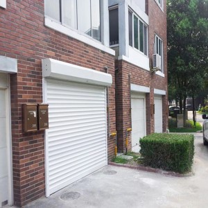 Durable and Safe Automatic Garage Door
