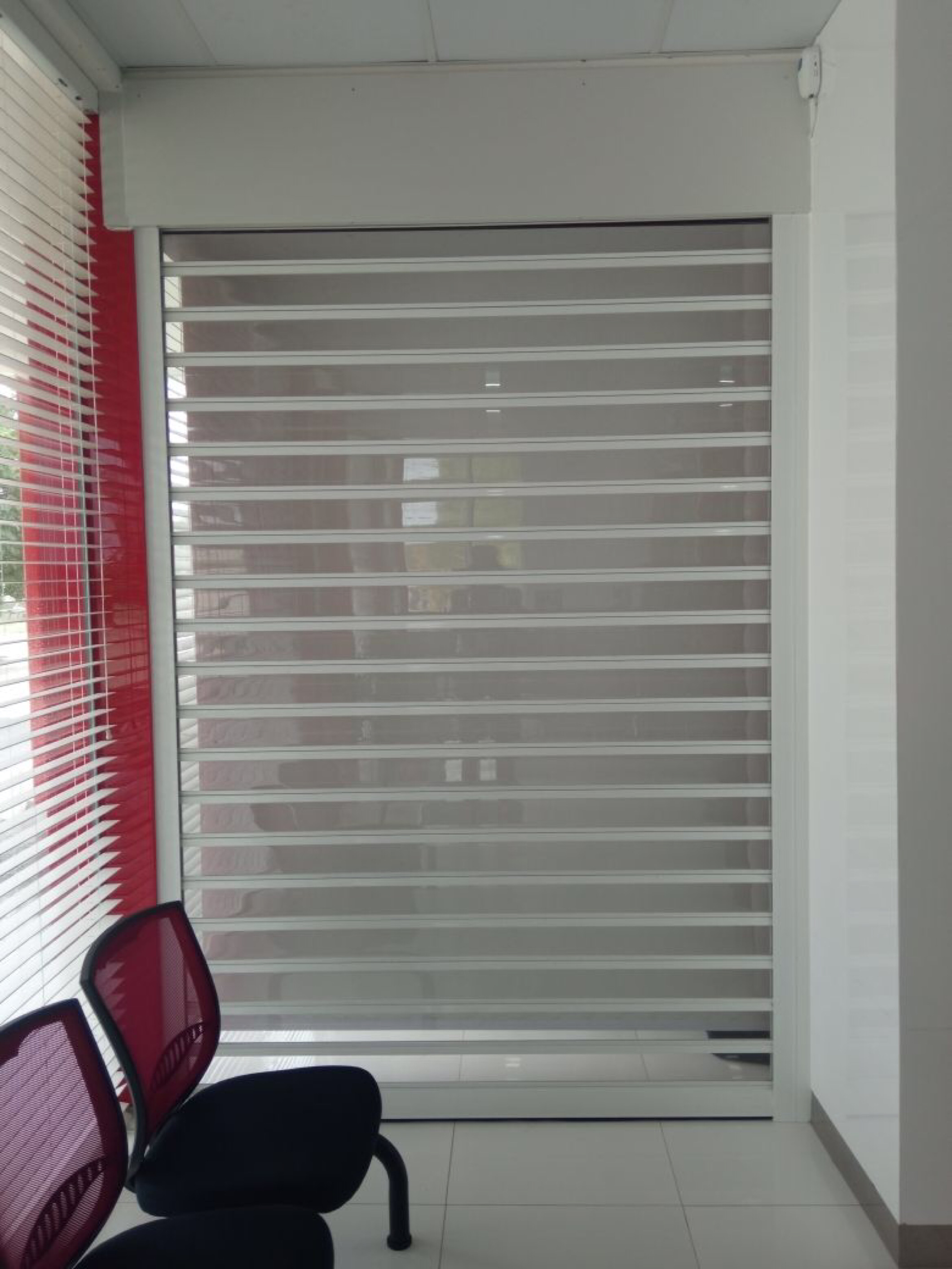 How to repair electric rolling door