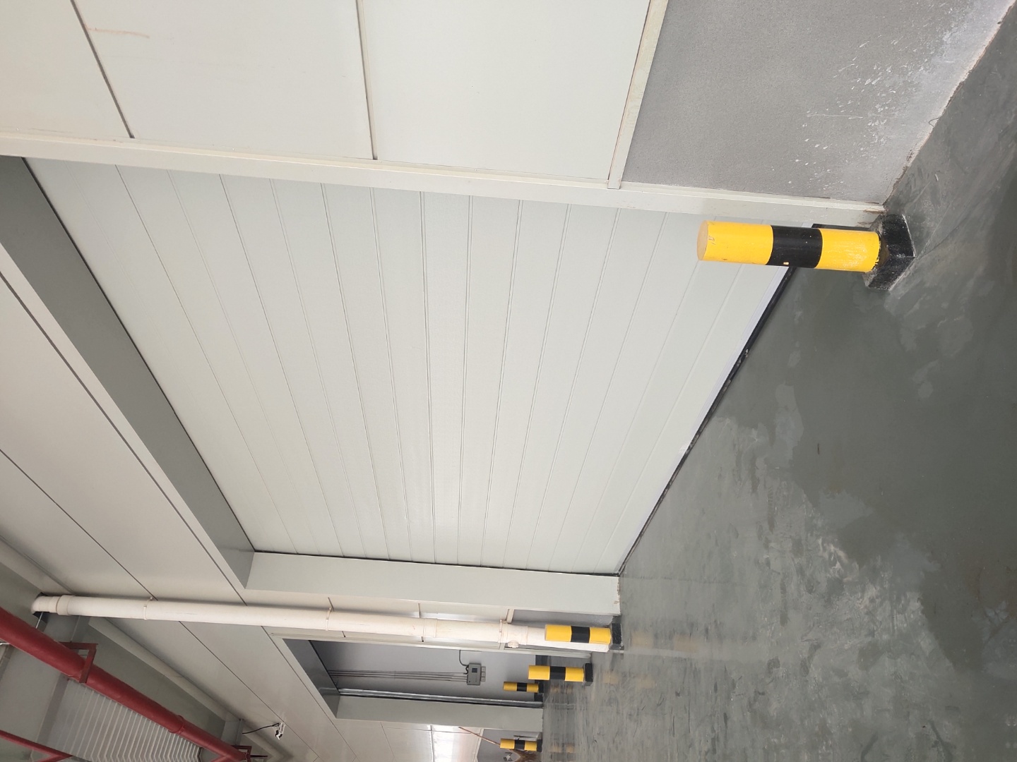 Advantages of aluminum alloy materials in sliding doors