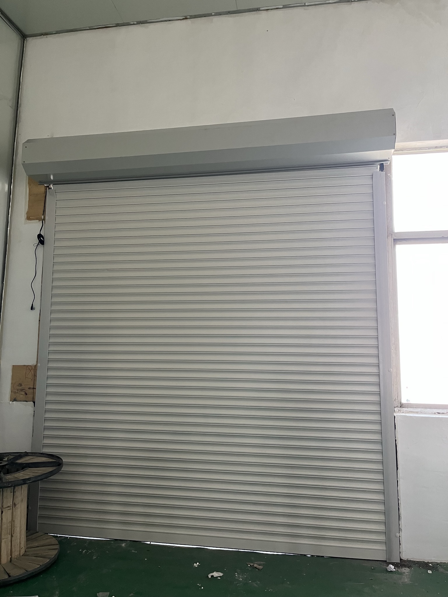 Is it complicated to maintain aluminum alloy rolling shutter doors?