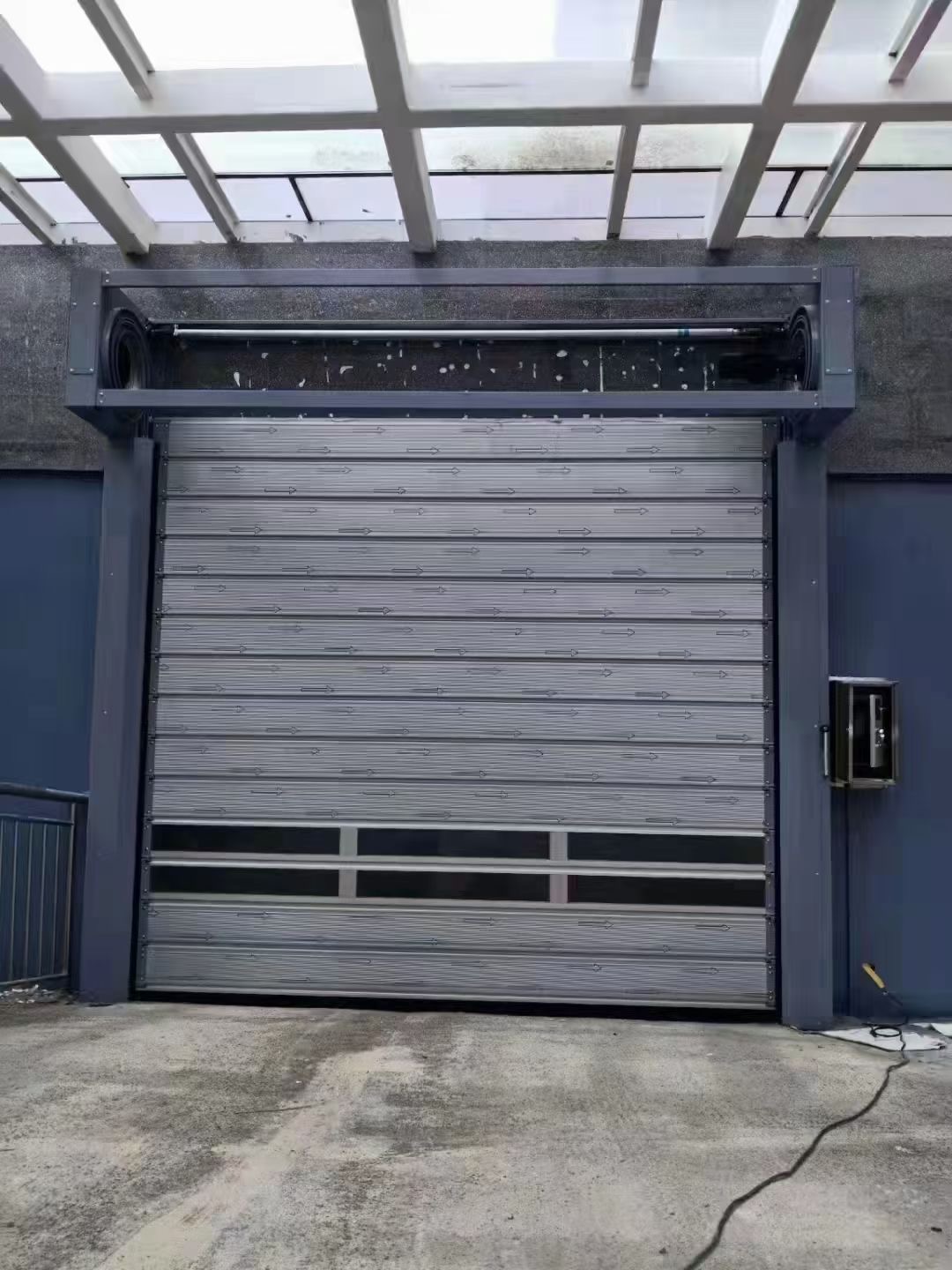 do all garage doors have sensors