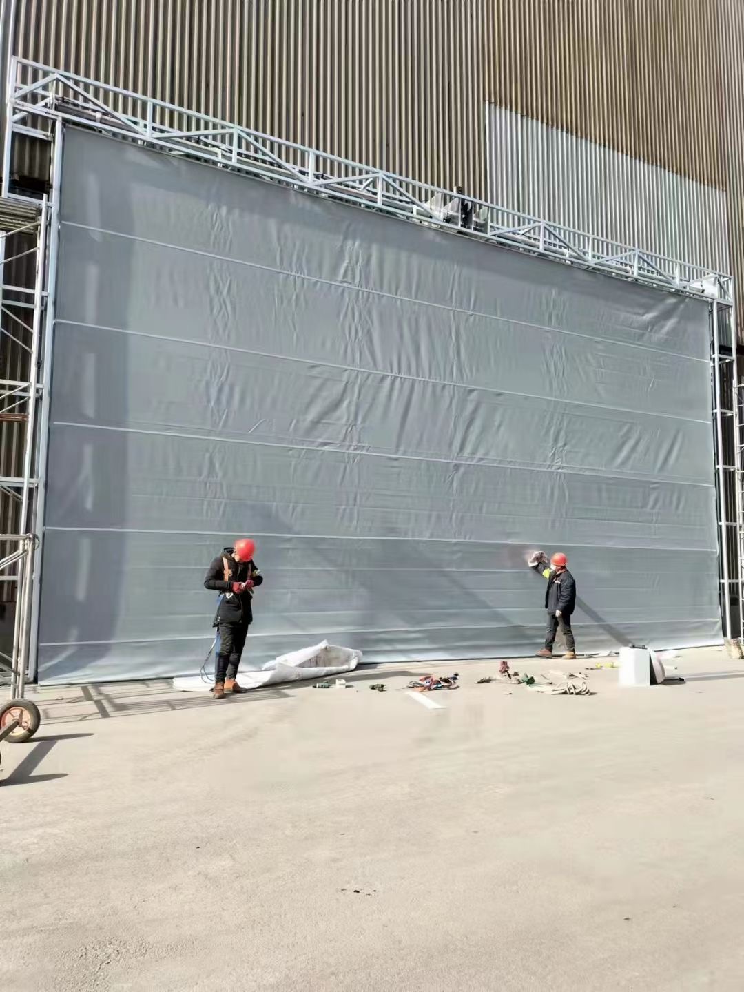 can you repaint a garage door