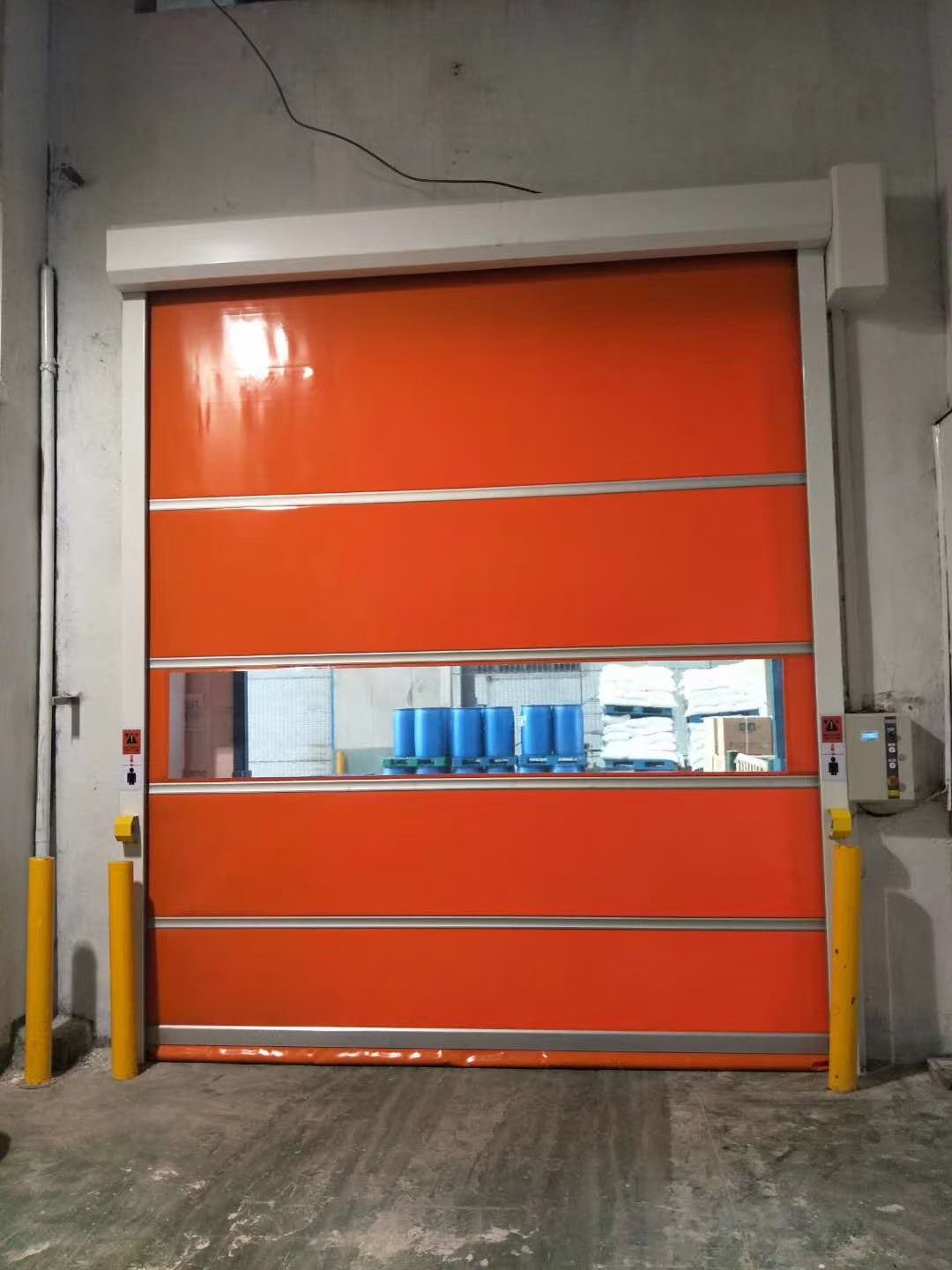 can a garage door crush you