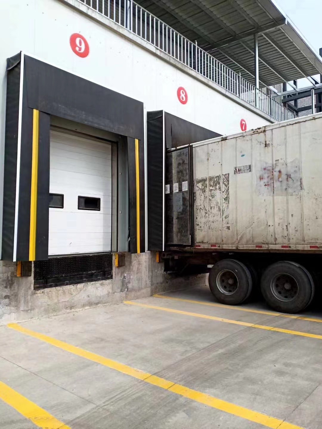 are garage doors standard sizes