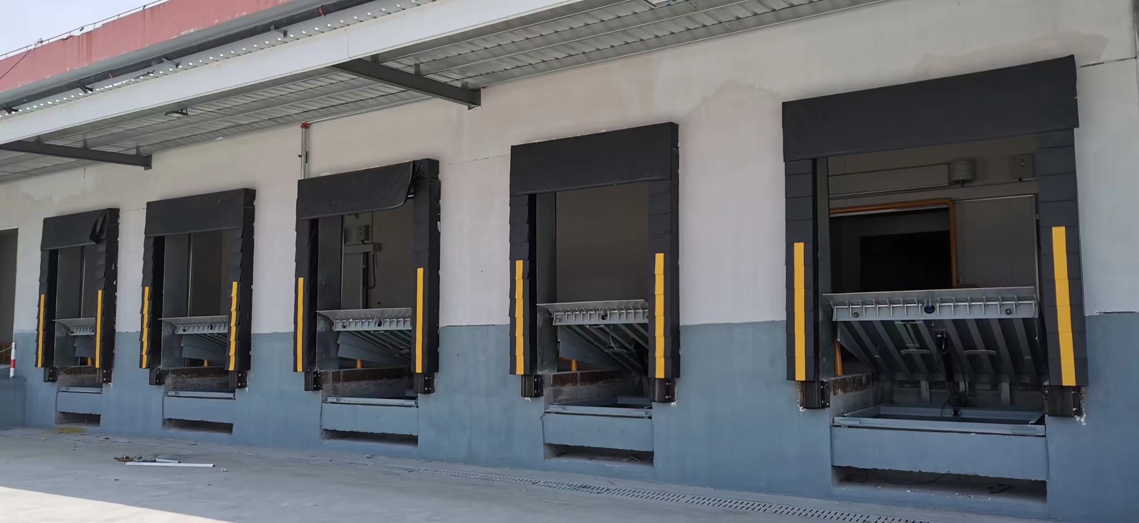 can a bent garage door be fixed