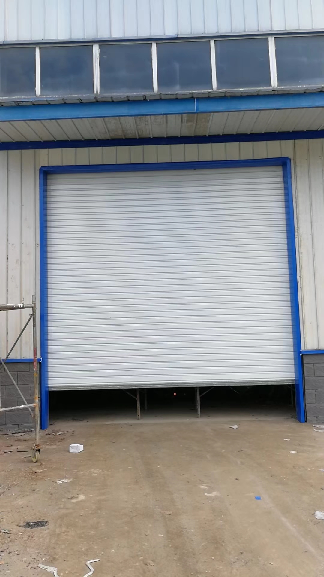 can you use a sliding door for bathroom