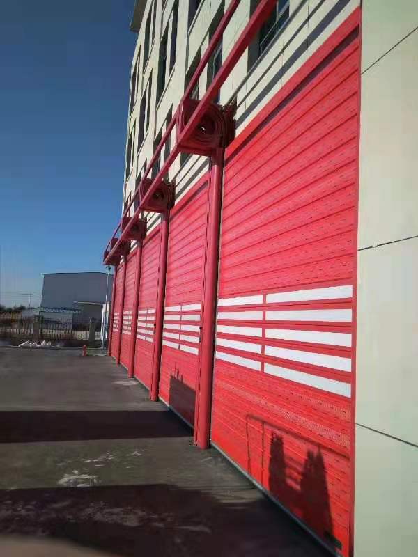 Can a locksmith open a sliding door